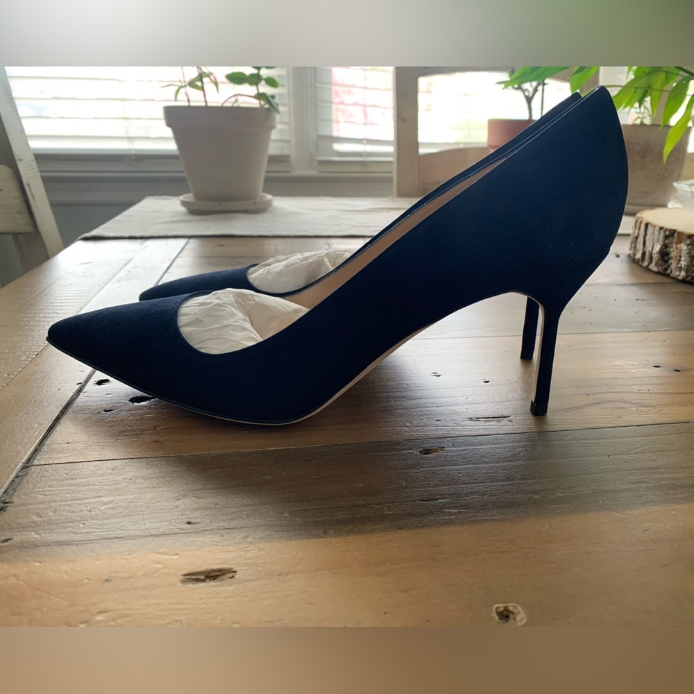 Practically new! Navy Blue Suede Manolo Blahnik Heels
